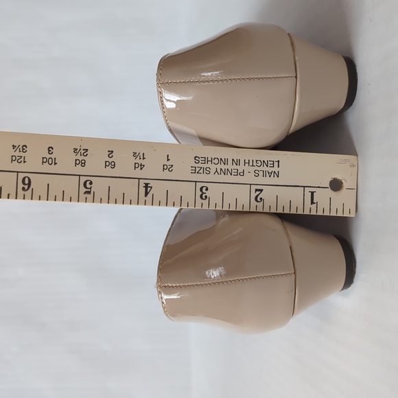 Soft Style Pleated Closed Toe Pumps Heel Shoe 8M Tan - Picture 12 of 13